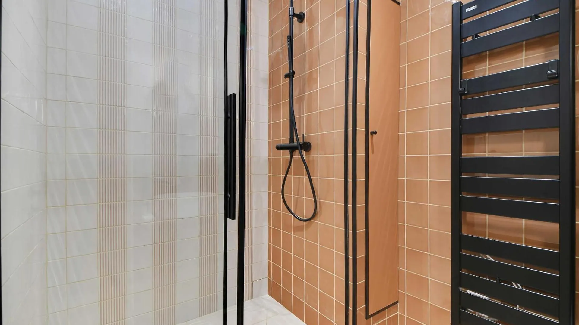 Superb Apartment -1Br-4P- Montmartre パリ